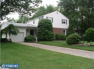 70 Knollwood Dr, Cherry Hill, NJ 08002