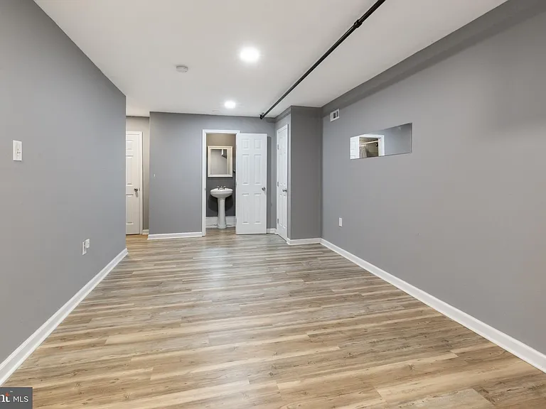 1719 Ridge Ave — Photo 11