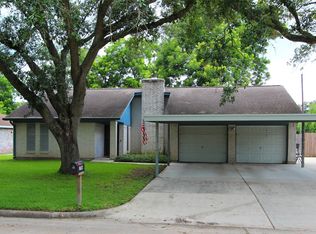 1704 Redwood Cir, Alvin, TX 77511