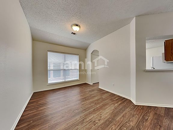 5th image of 4222 Baccarat Dr