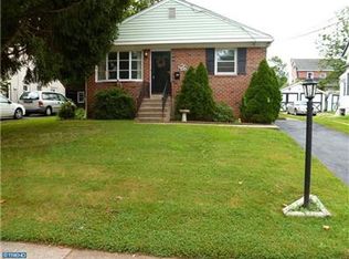 426 Sharp Ave, Glenolden, PA