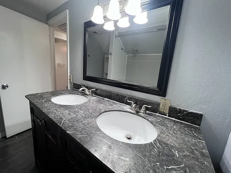 867 E Browning Ave #3 — Photo 6