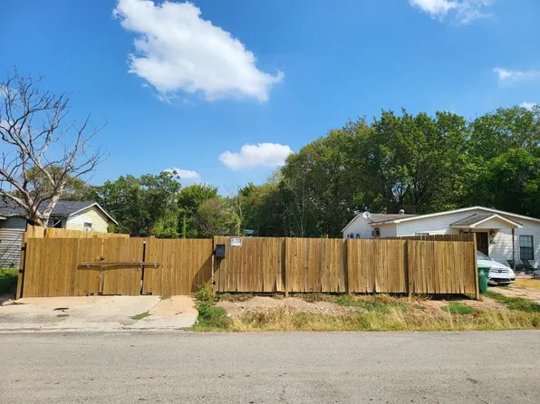 105 Zachary St, Houston, TX 77029