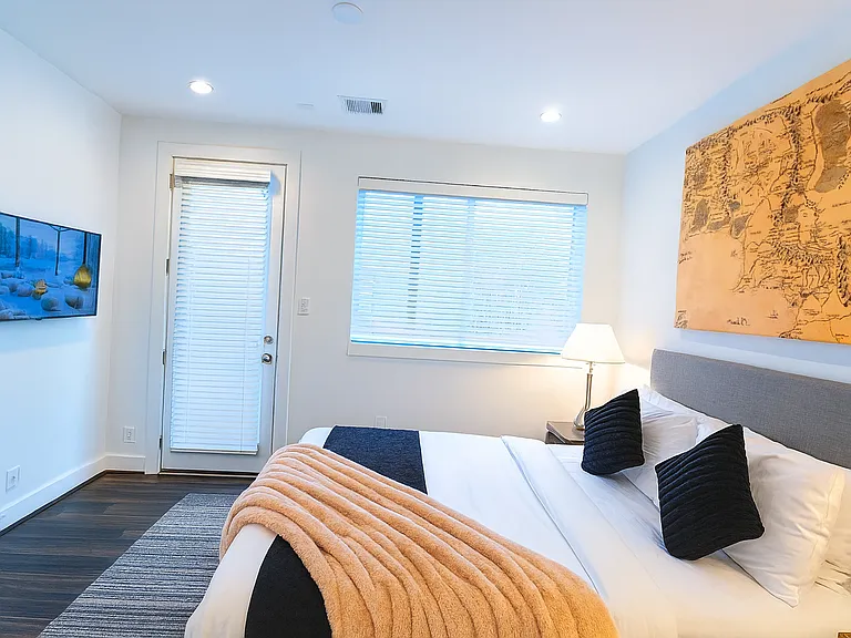 5859 Dolores St — Photo 14