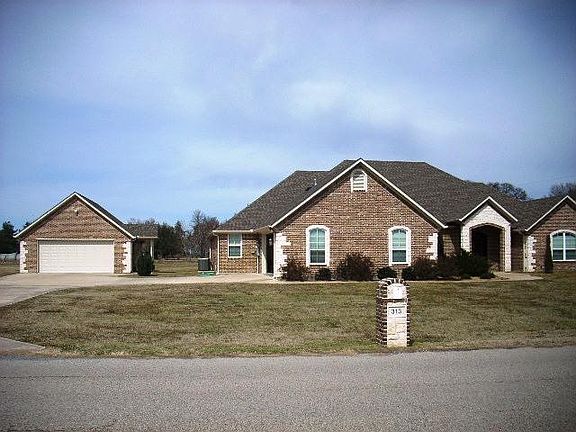 2nd image of 313 Briarwood Ln