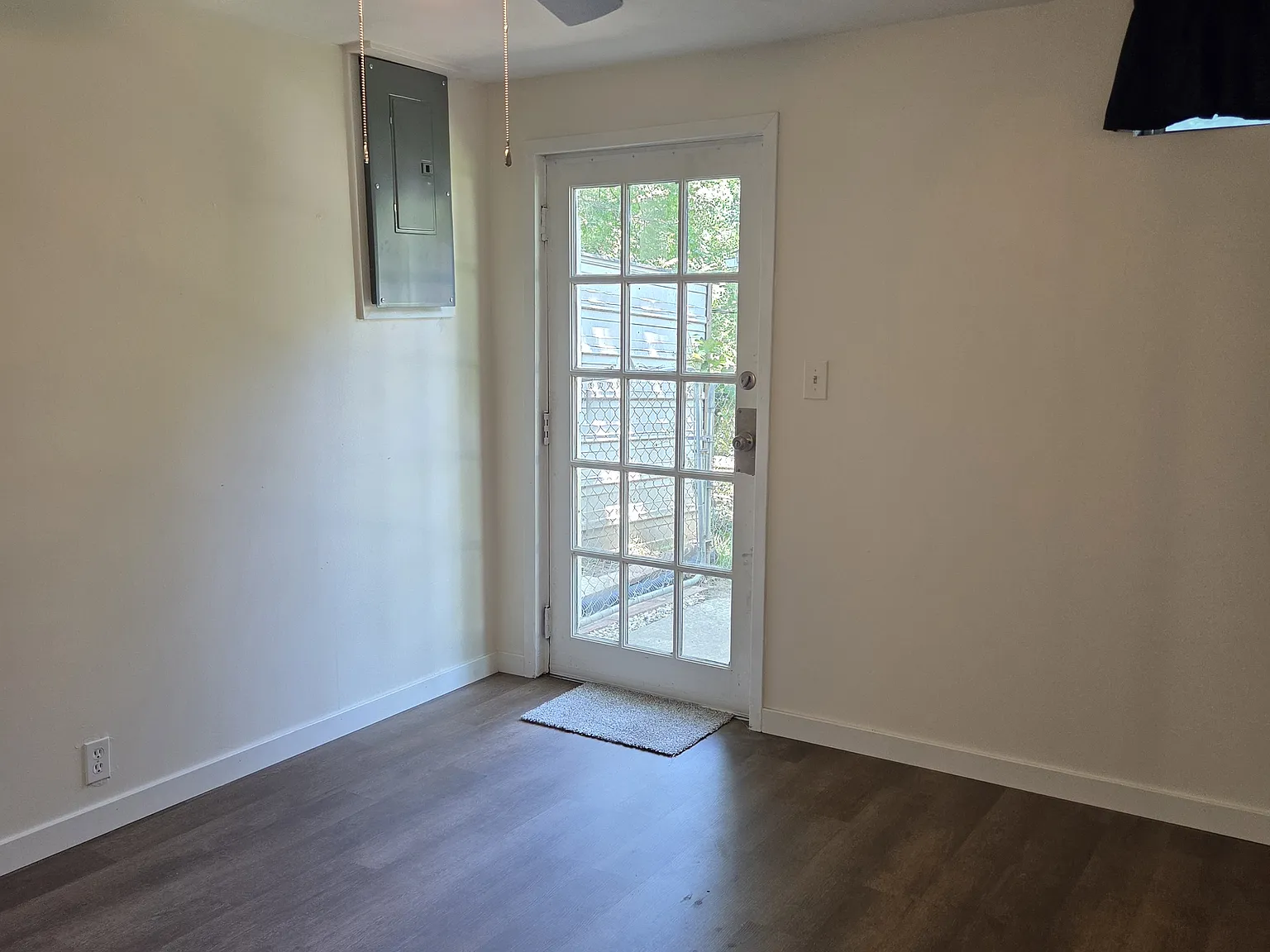 3 bed, 1432 sqft, $1,800 — Photo 4