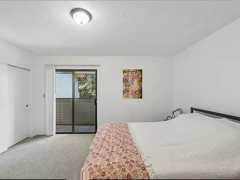 3335 Broad St — Photo 9
