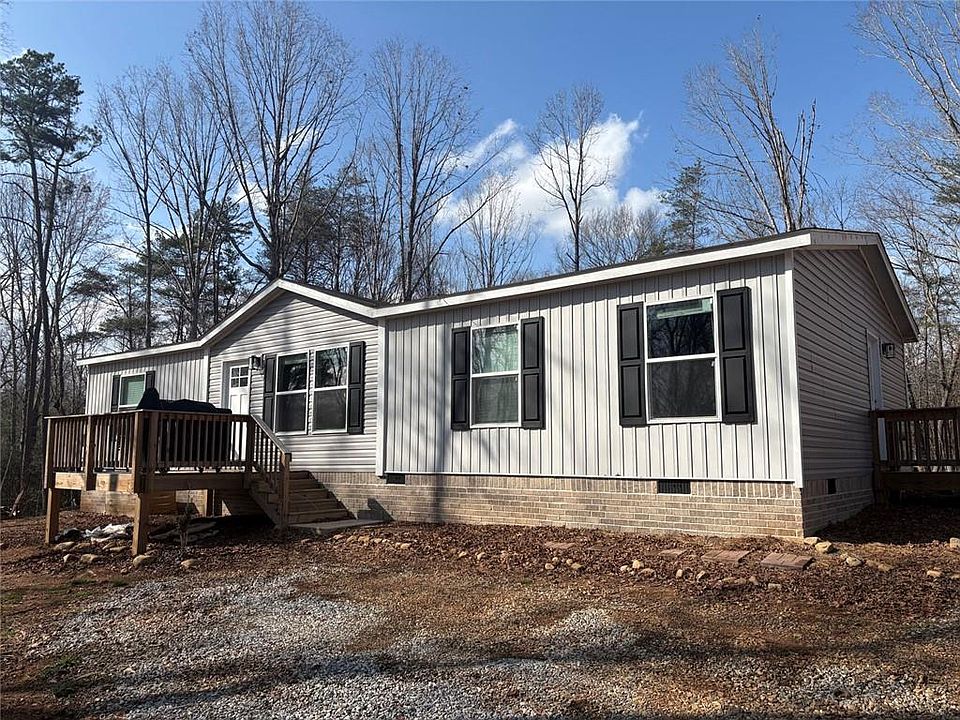 1st image of 643 Old Ridge Rd
