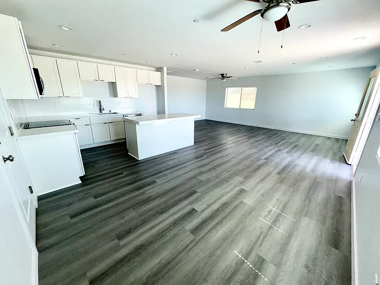7343 Dogwood Ave — Photo 8