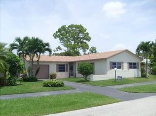 7300 Pineforest Cir, Lake Worth, FL 33467