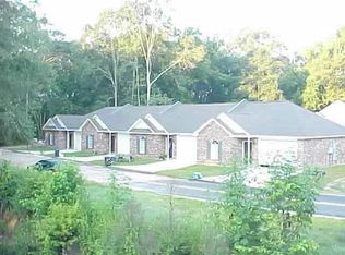 300 W Railroad Ave APT 3, Summit, MS 39666