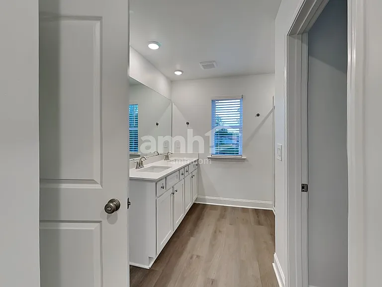 314 Golucke Way — Photo 11