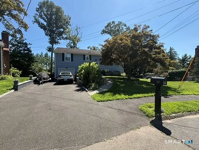 3 bed, 2.0 bath, 2220 sqft, $4,500 — Photo 2