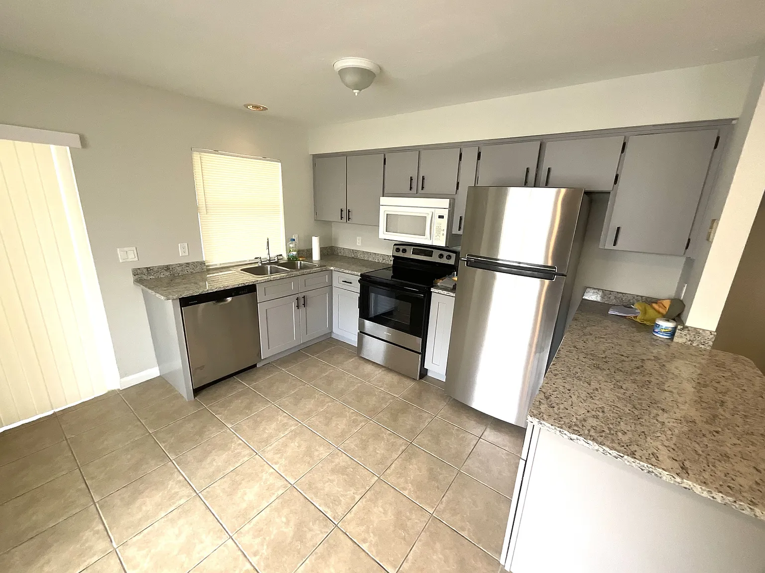 610 Southeast 13th Court A - 1 — Photo 2