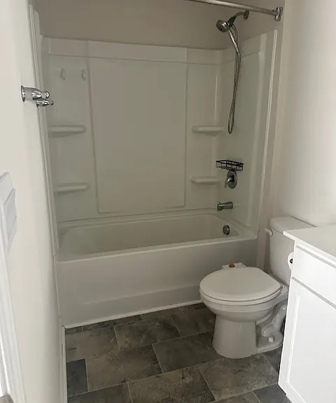 103 Gregory Ct — Photo 14