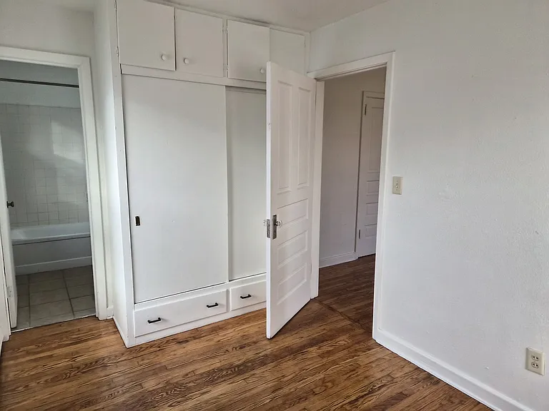 515 W 13th St #2 — Photo 7