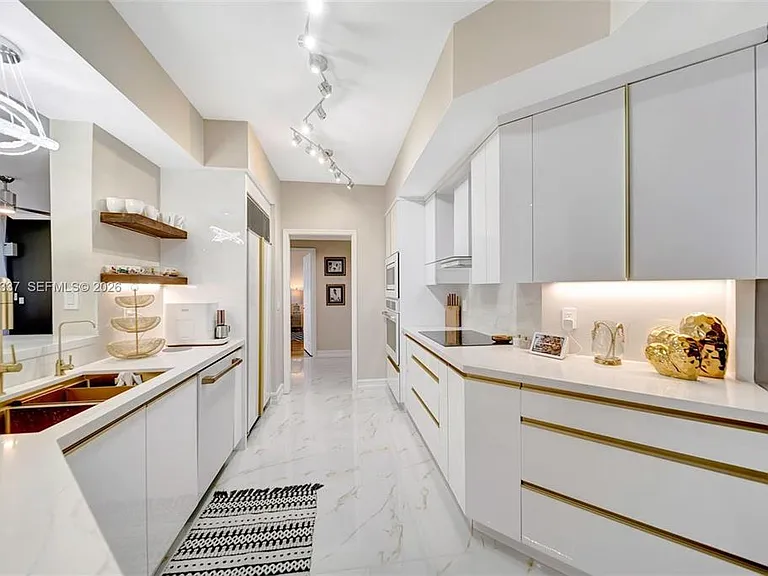 6051 N Ocean Dr #603 — Photo 1