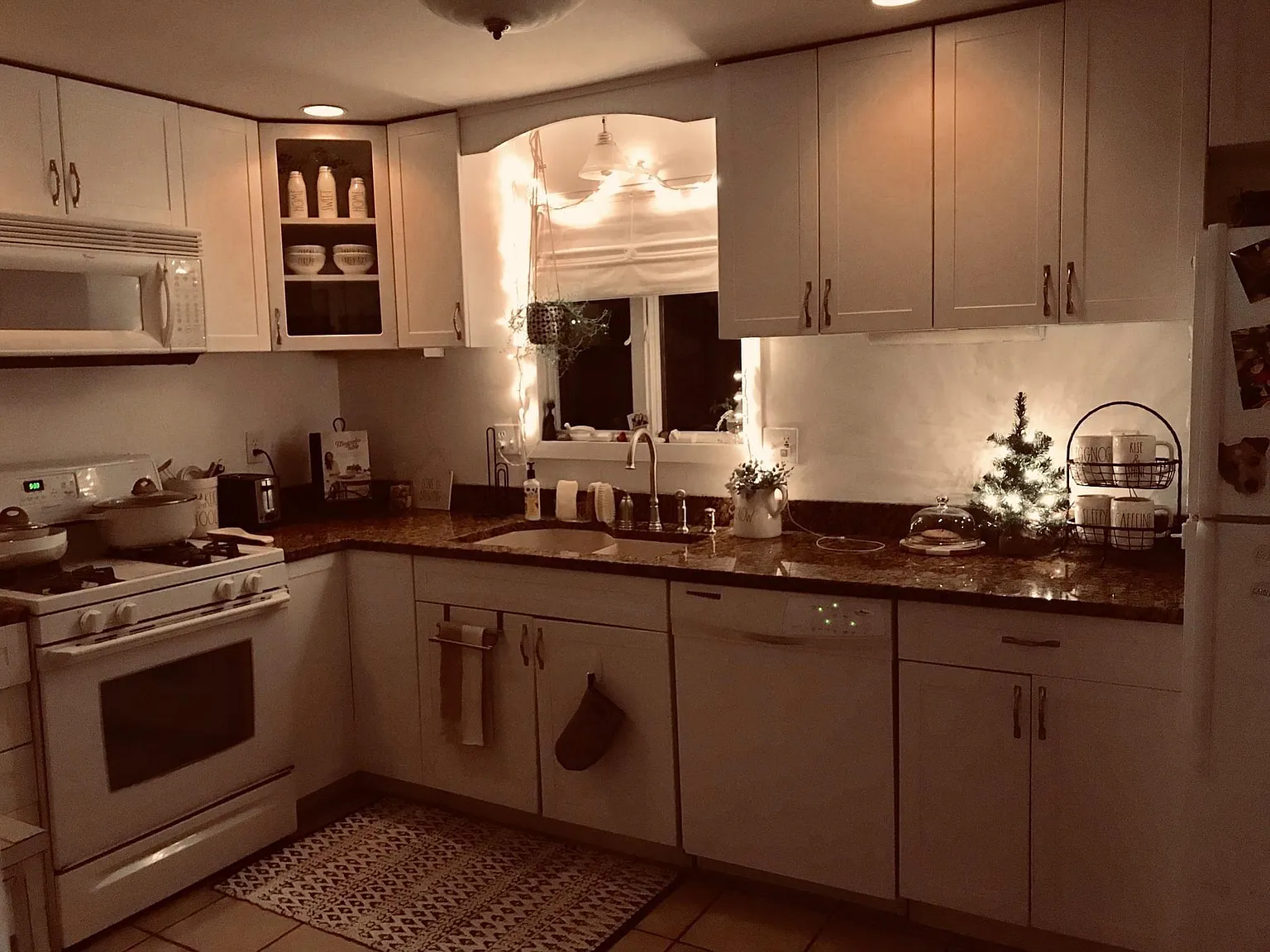 2 bed, 1.5 bath, 1080 sqft, $1,985 — Photo 2