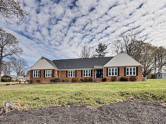 2nd image of 4701 Liberty Rd