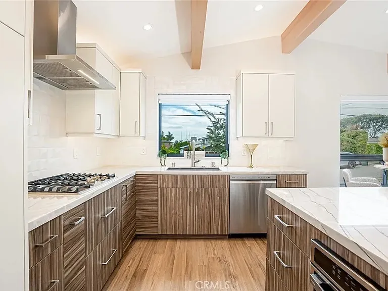 262 Barbara Ave — Photo 20