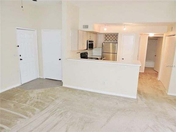 3rd image of 7200 Westpointe Blvd APT 1534