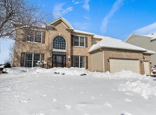 1392 Acorn Ct, Dundee, IL 60118