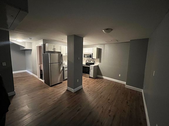 3rd image of 122 Chestnut St APT 14