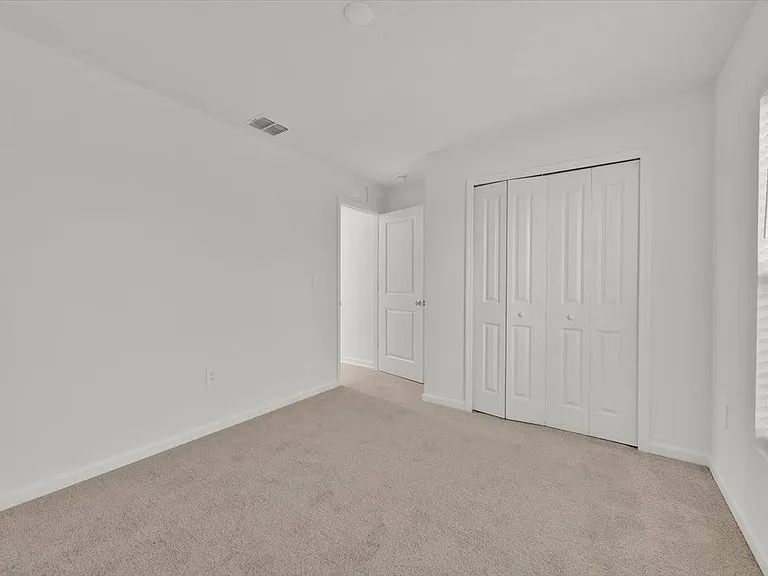 2398 McKinley Dr — Photo 4