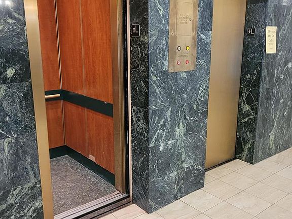 3rd image of 1121 Arlington Blvd APT 624