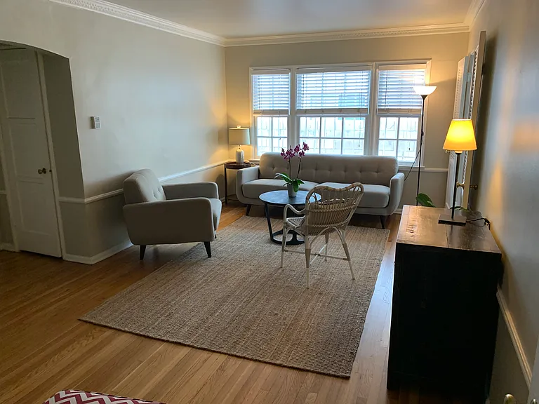 5770 W Olympic Blvd #1 — Photo 7
