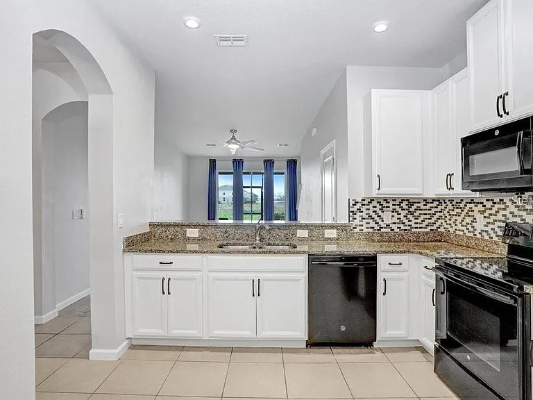 10976 Verawood Dr — Photo 6