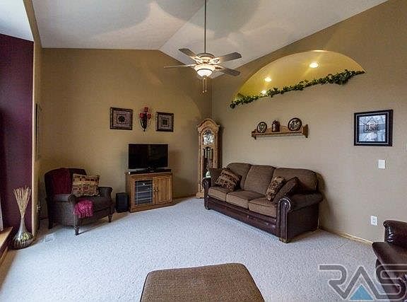 5th image of 509 Ironwood Dr