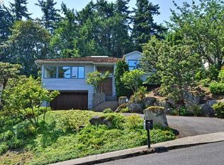 3516 SW Illinois St, Portland, OR 97221