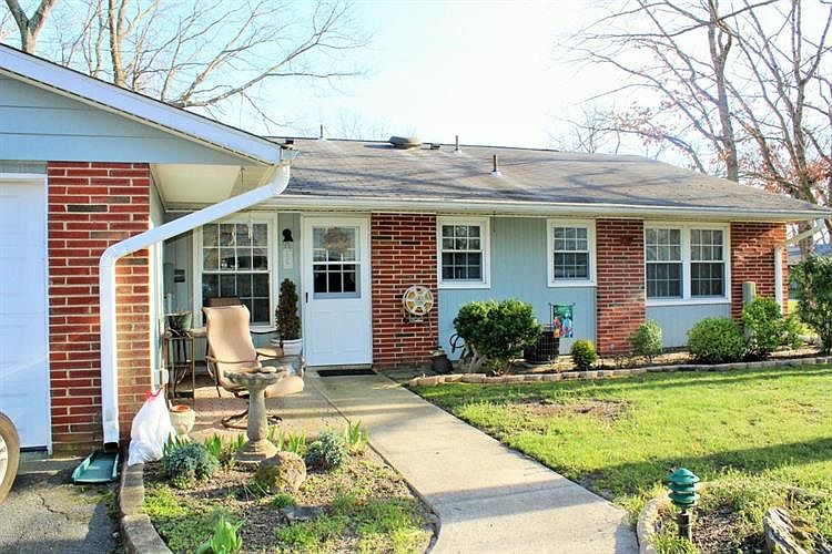 1st image of 626A Huntington Dr