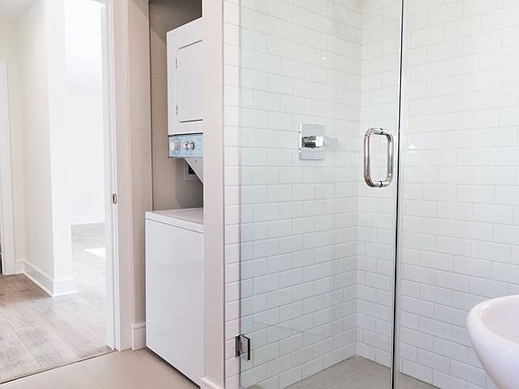 4th image of 1216 N Crescent Heights Blvd APT 4