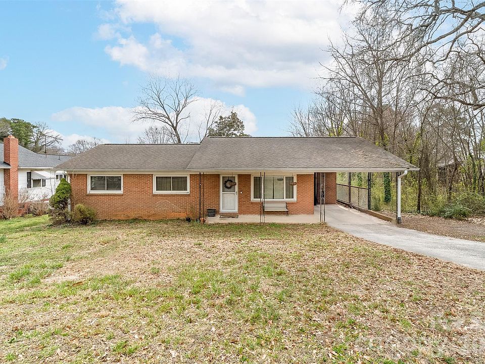 1st image of 106 Blacksnake Rd