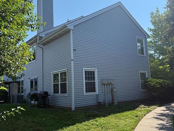 3rd image of 108 Lawrence St