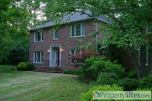2nd image of 104 Heron Ct