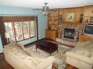 4712 S 165th St, Omaha, NE 68135