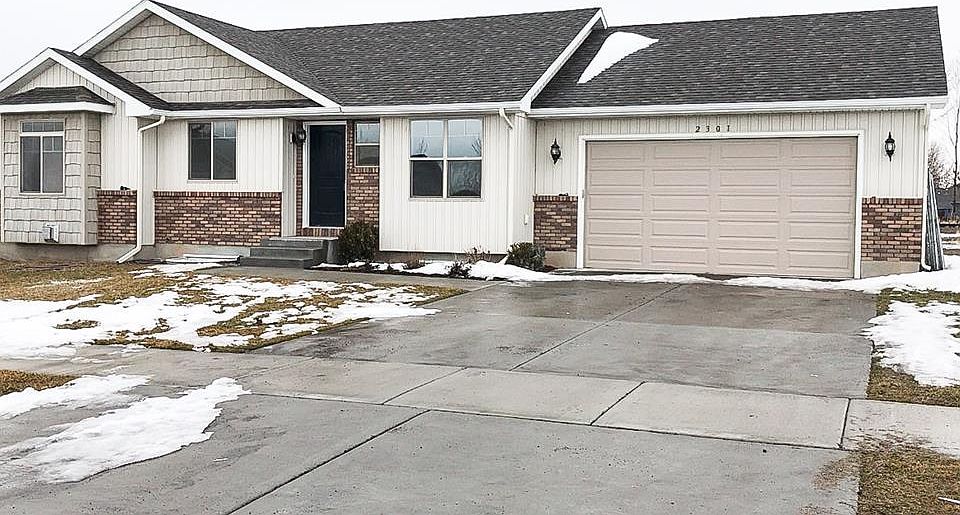 1st image of 2301 N Viola Dr