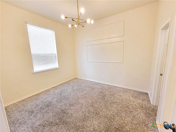 5th image of 911 Earp Dr