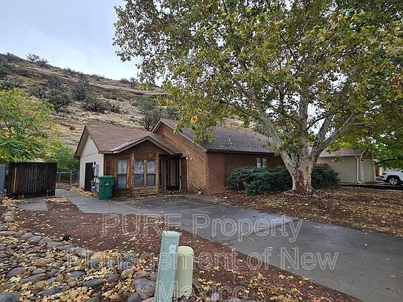 2nd image of 3812 Wilshire Dr
