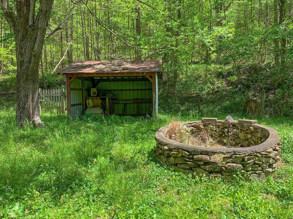 2nd image of 734 Weird Rd
