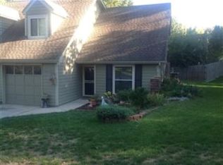 10193 Haskins St, Lenexa, KS 66215