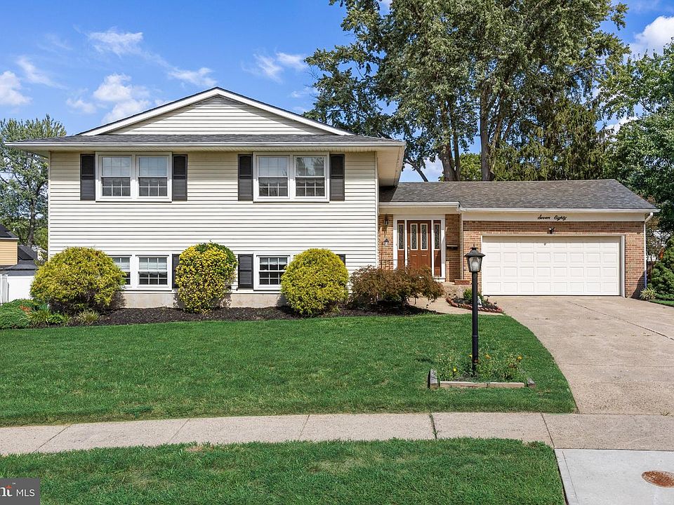 1st image of 780 Carteret Ct