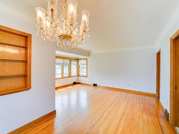 4th image of 1765 6th St E