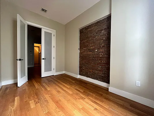 Rented by Yup Realty LLC | media 9