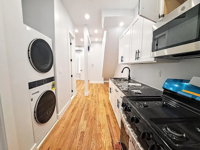 803 Willoughby Ave #1 — Photo 4