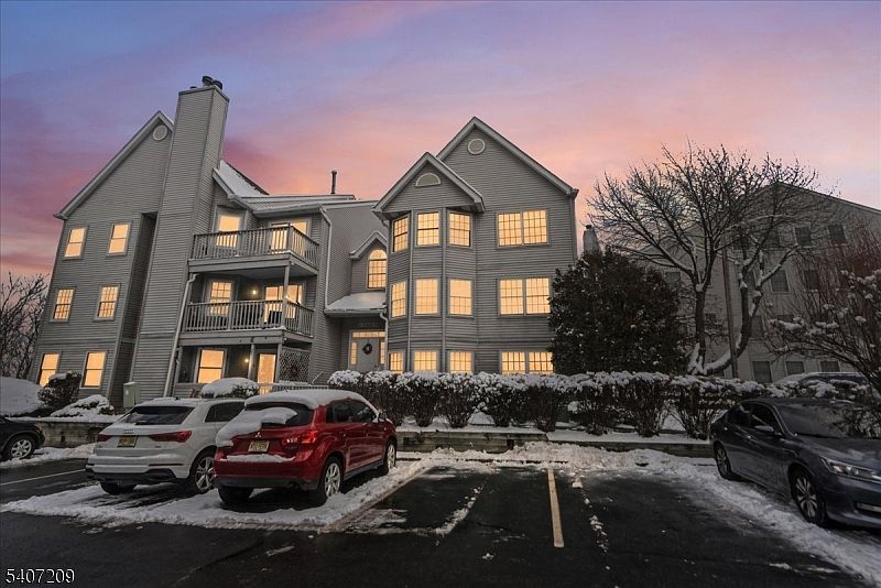 1st image of 49 Boulder Run Rd