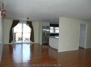 13306 Pearsall Ln, Fairfax, VA 22033